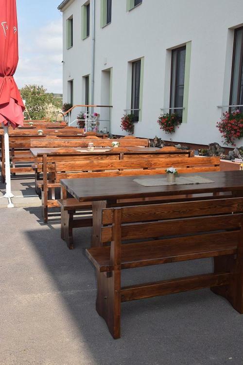 Jeleni Farma Jecmeniste Hotel Vrbovec Exterior foto
